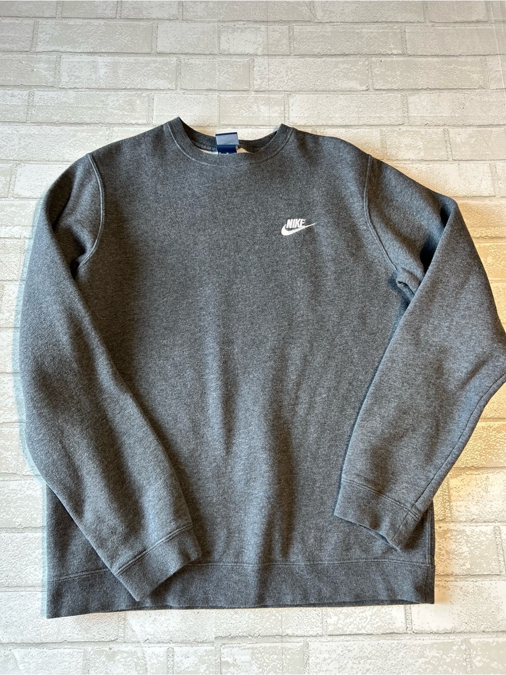 Nike Cotton Men’s Crewneck Sweatshirt – Charcoal Gray Size Medium